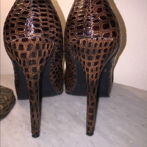 Donated Brown stilettos by Shoedazzle w dust bags - Picture 2 of 8